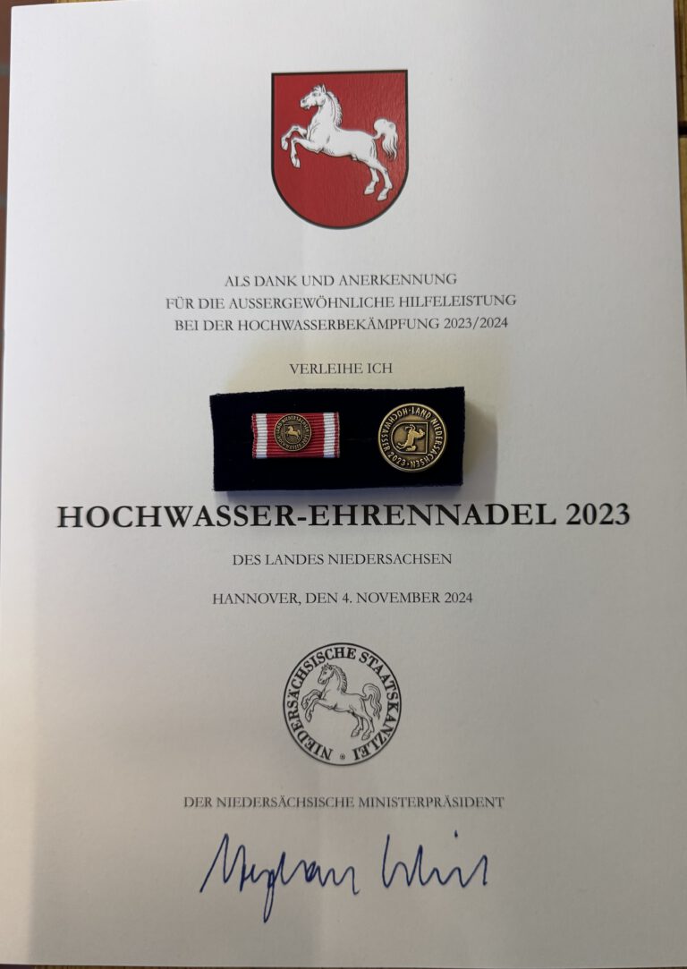 Ehrung für besonderen Einsatz beim Weihnachtshochwasser 2023/2024Feuerwehr Herzlake erhält Hochwasser-Ehrennadel des Landes Niedersachsen